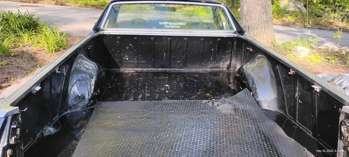 Chevrolet-El-camino-1972-black-11