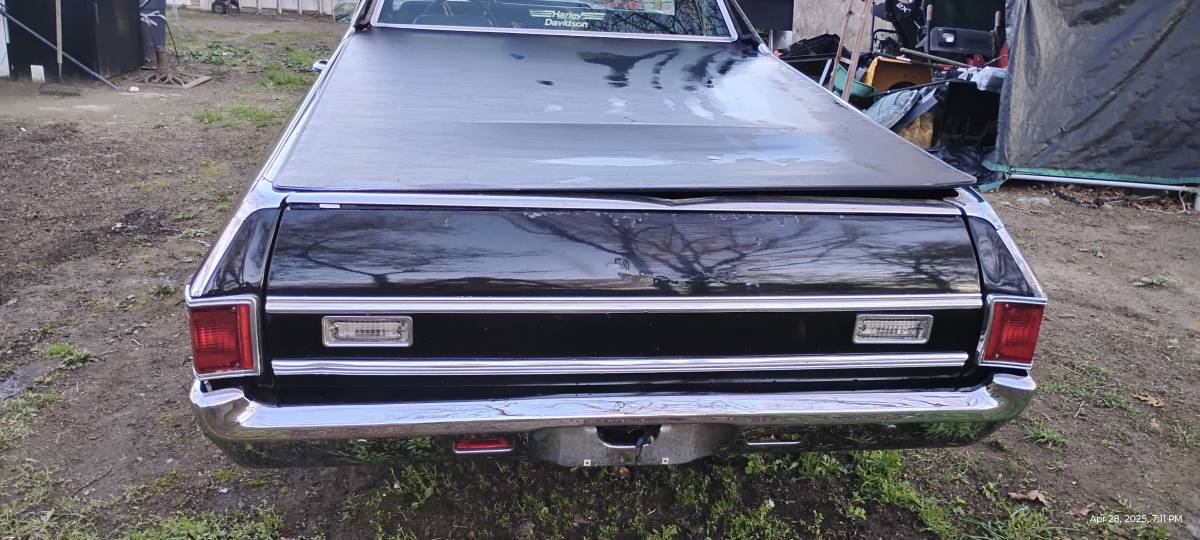 Chevrolet-El-camino-1972-black-14