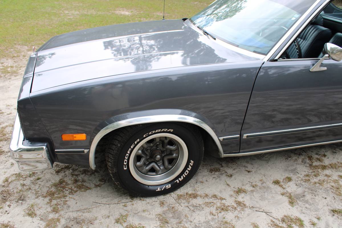 Chevrolet-El-camino-1984-blue-18