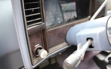 Chevrolet-El-camino-1984-blue-22
