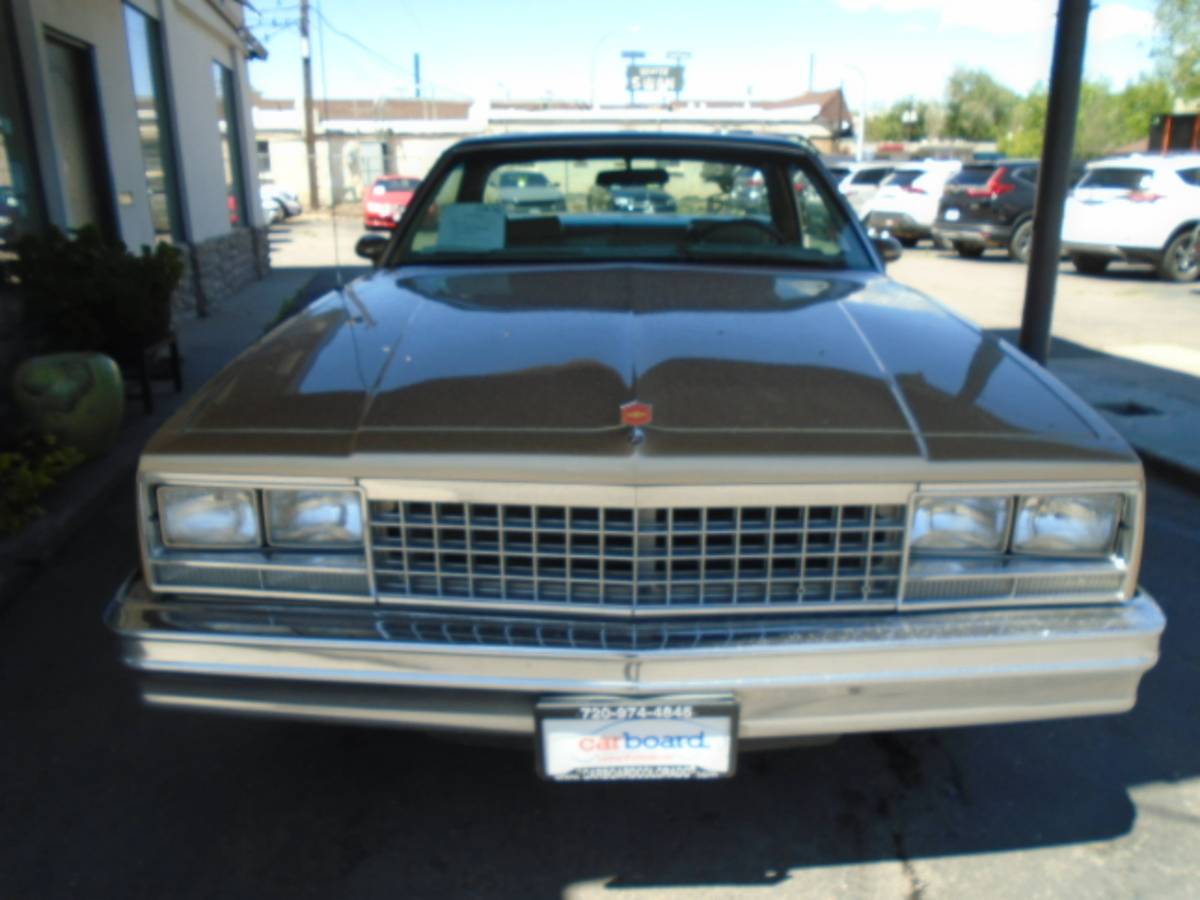 Chevrolet-El-camino-1985-custom-1