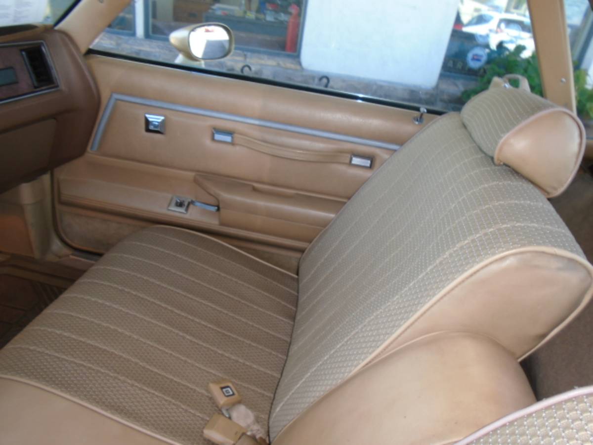 Chevrolet-El-camino-1985-custom-16
