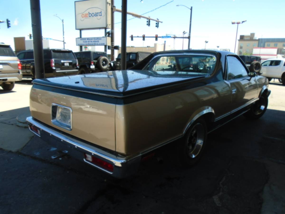 Chevrolet-El-camino-1985-custom-7