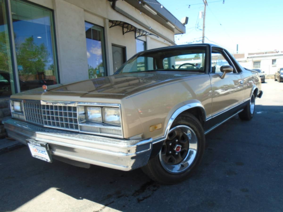 Chevrolet-El-camino-1985-custom-8