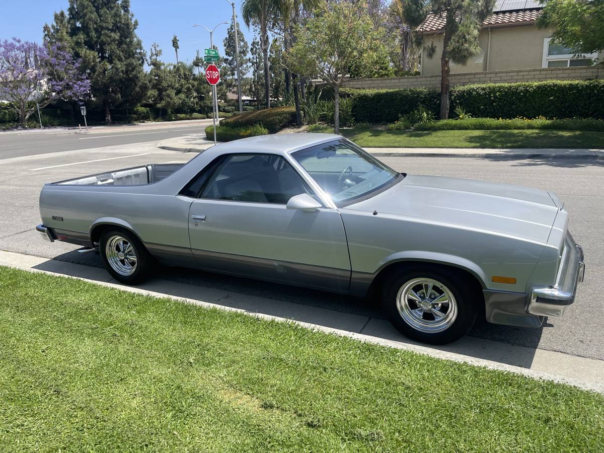 Chevrolet-El-camino-1987-silver-3