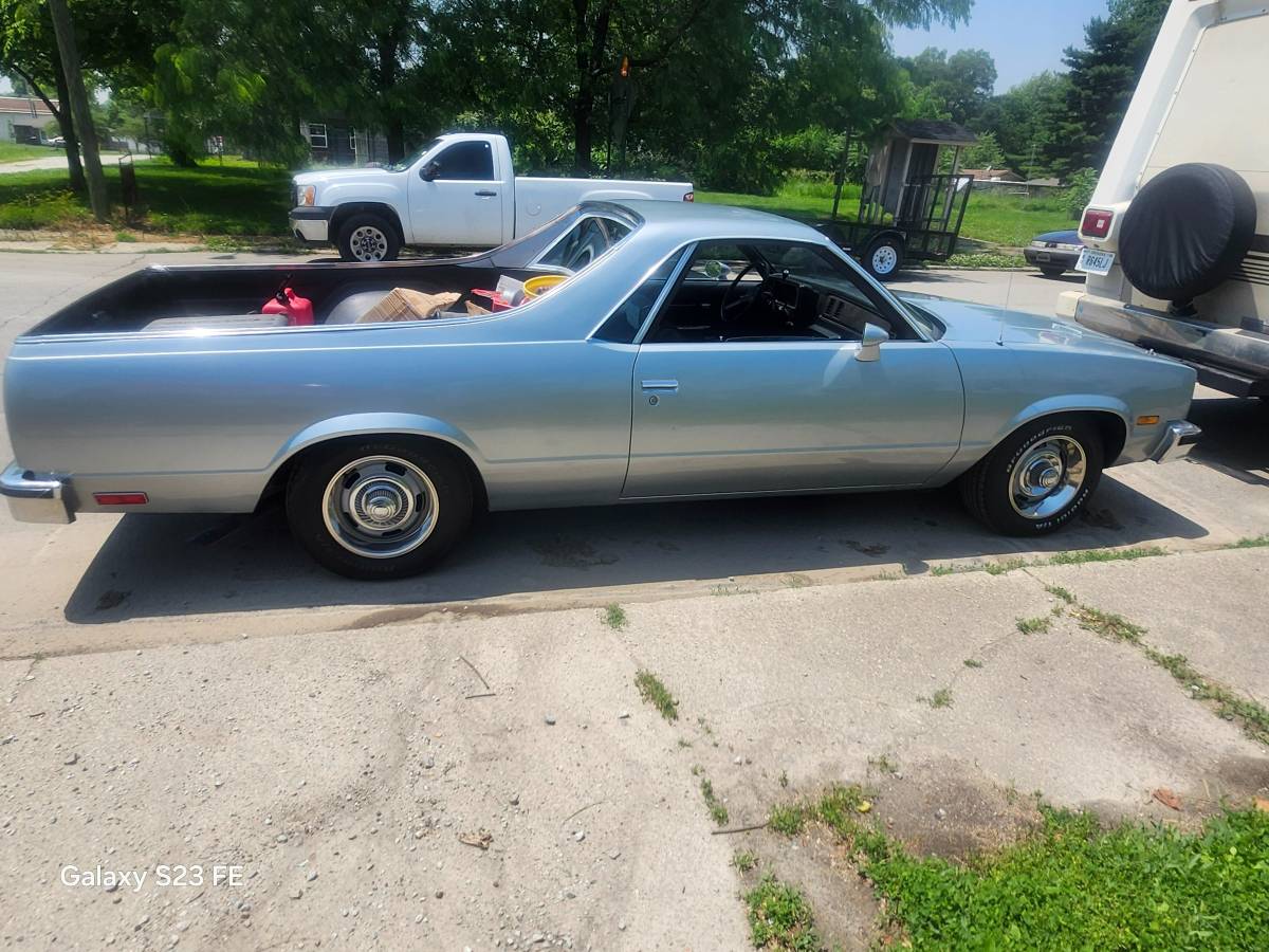 Chevrolet-Elcamino-1985-silver-5