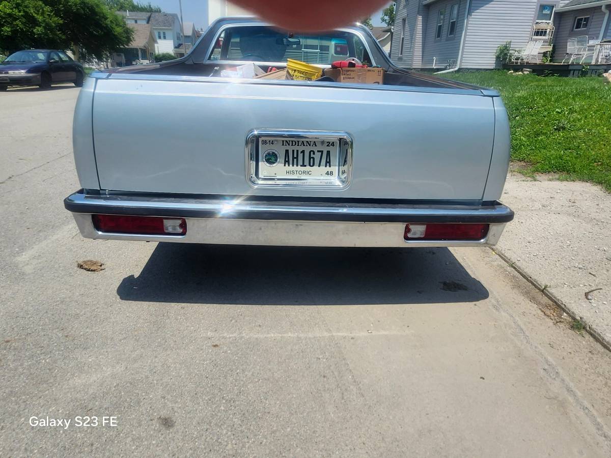 Chevrolet-Elcamino-1985-silver-9