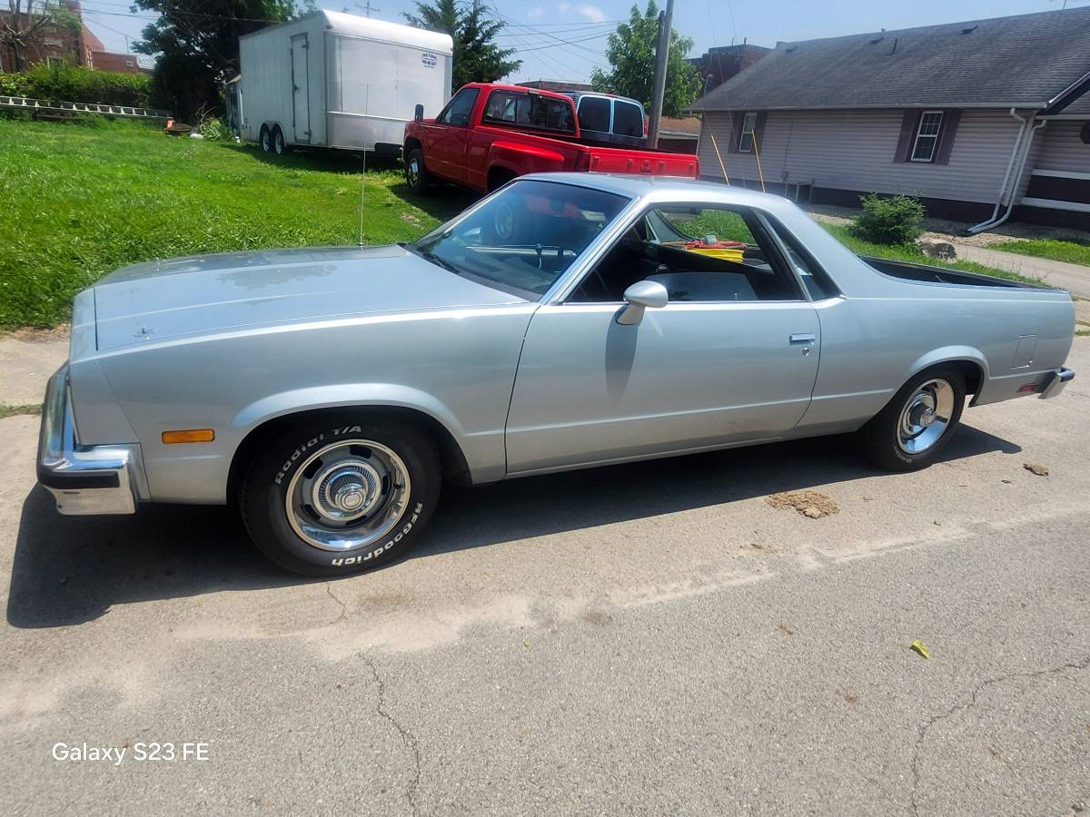 Chevrolet Elcamino  1985 silver