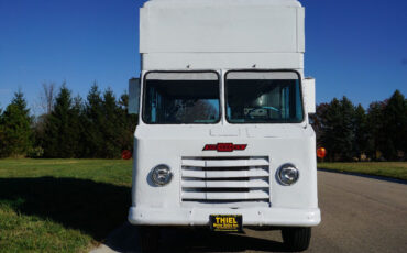 Chevrolet-G20-Van-1966-Classic-Car-12