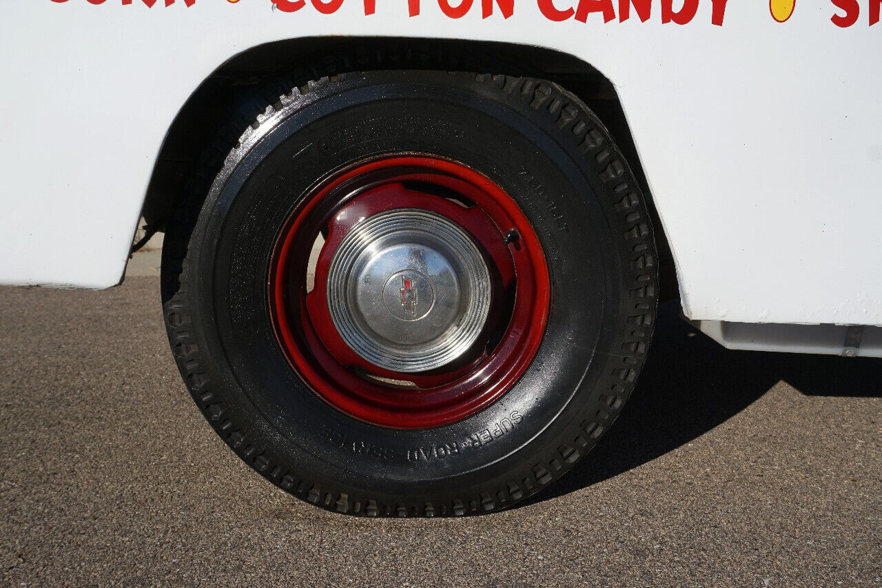 Chevrolet-G20-Van-1966-Classic-Car-30