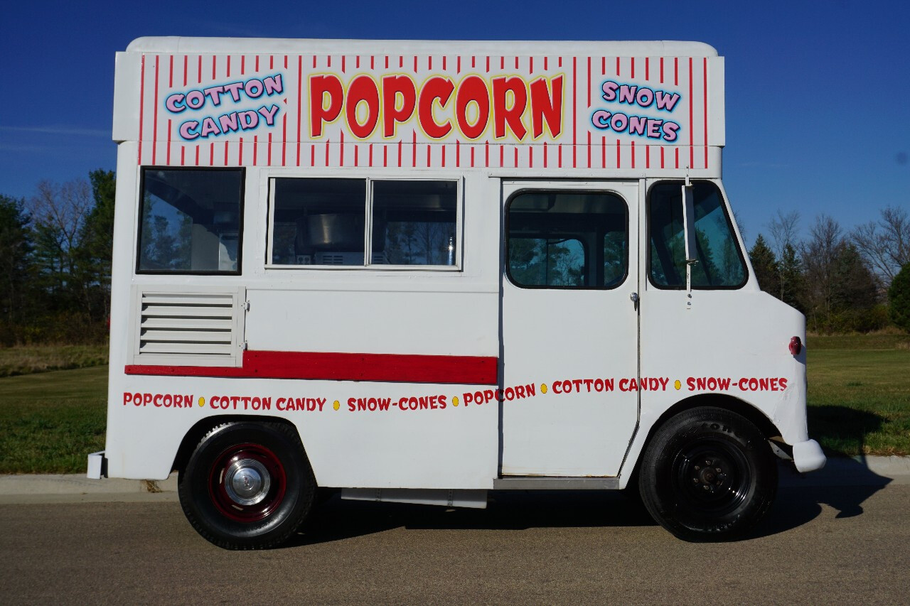 Chevrolet-G20-Van-1966-Classic-Car-9