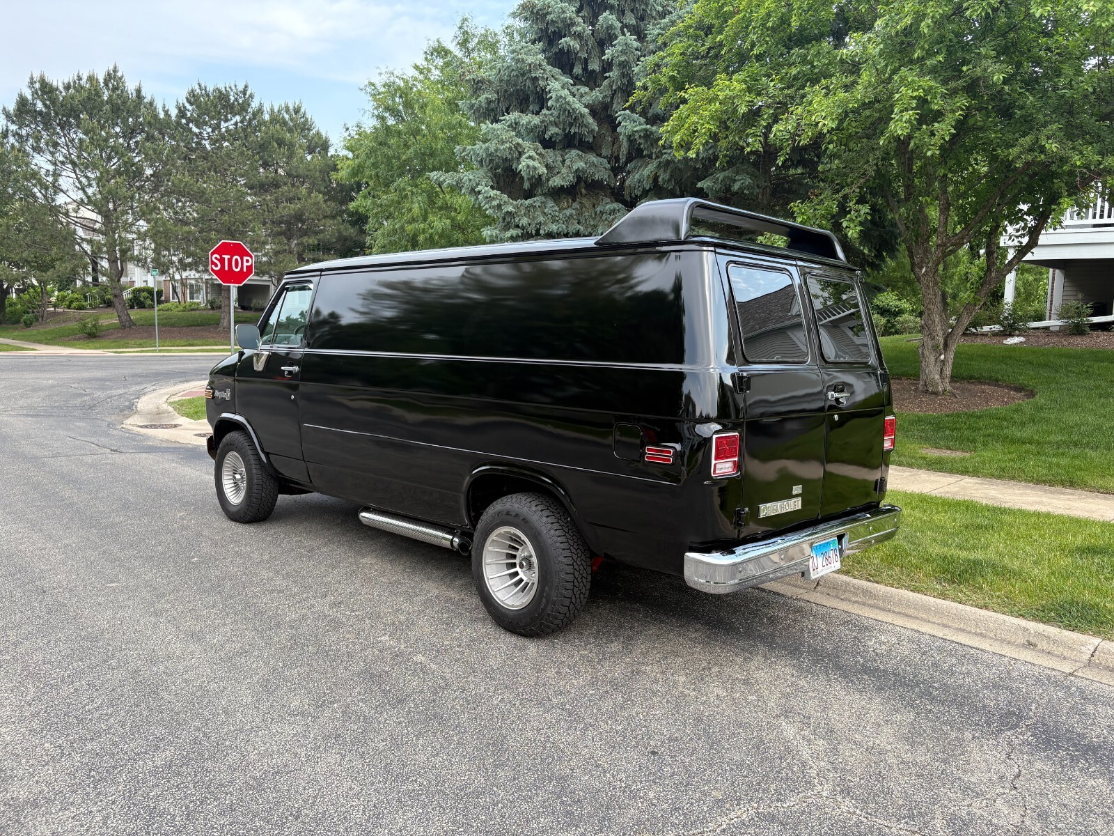 Chevrolet-G20-Van-1982-Minivan-4