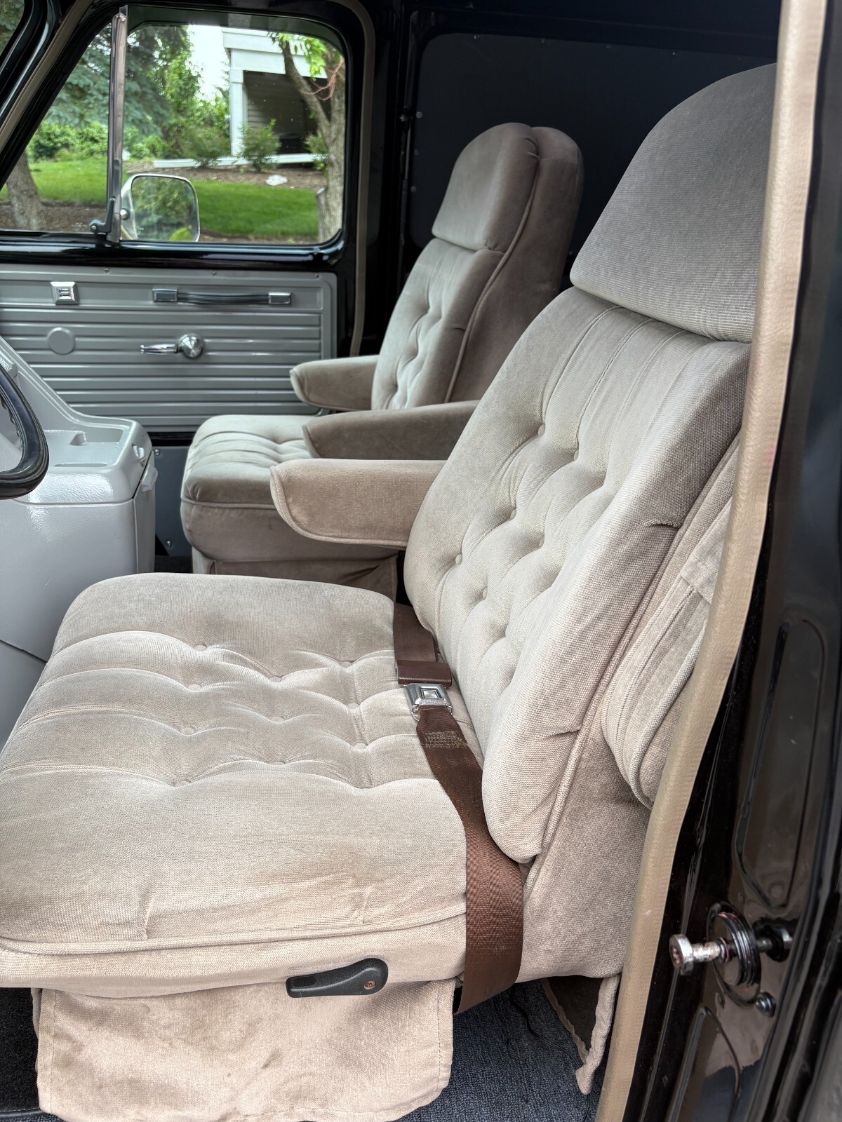 Chevrolet-G20-Van-1982-Minivan-8