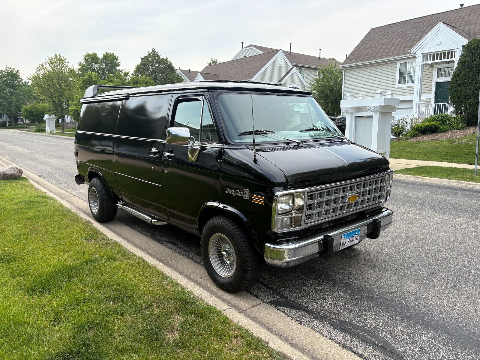 Chevrolet-G20-Van-1982-Minivan