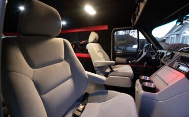 Chevrolet-G20-Van-1984-Standard-Passenger-Van-13