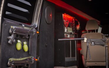 Chevrolet-G20-Van-1984-Standard-Passenger-Van-24