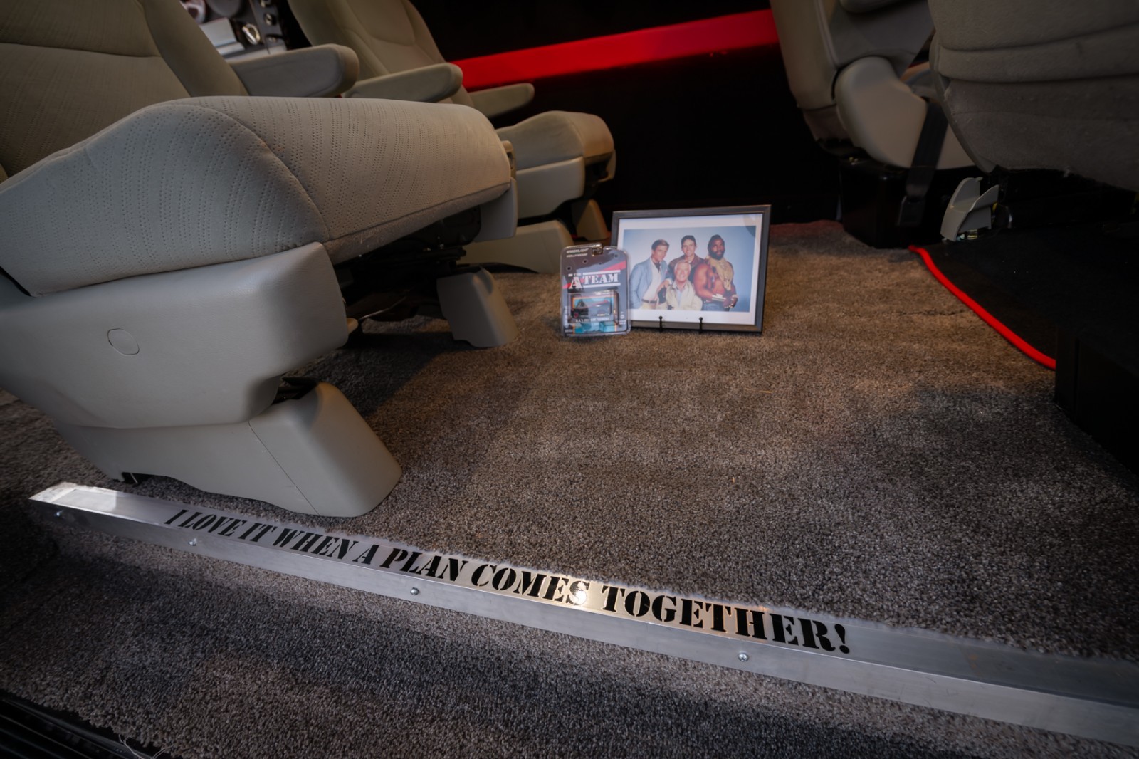 Chevrolet-G20-Van-1984-Standard-Passenger-Van-29