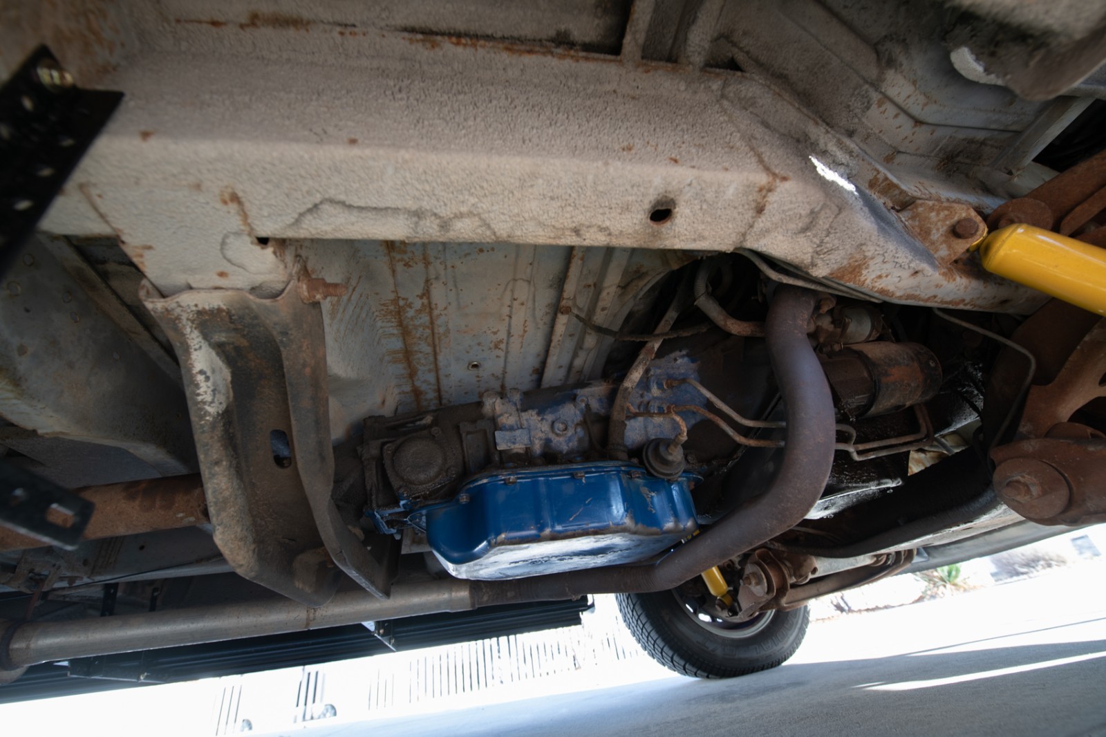 Chevrolet-G20-Van-1984-Standard-Passenger-Van-34