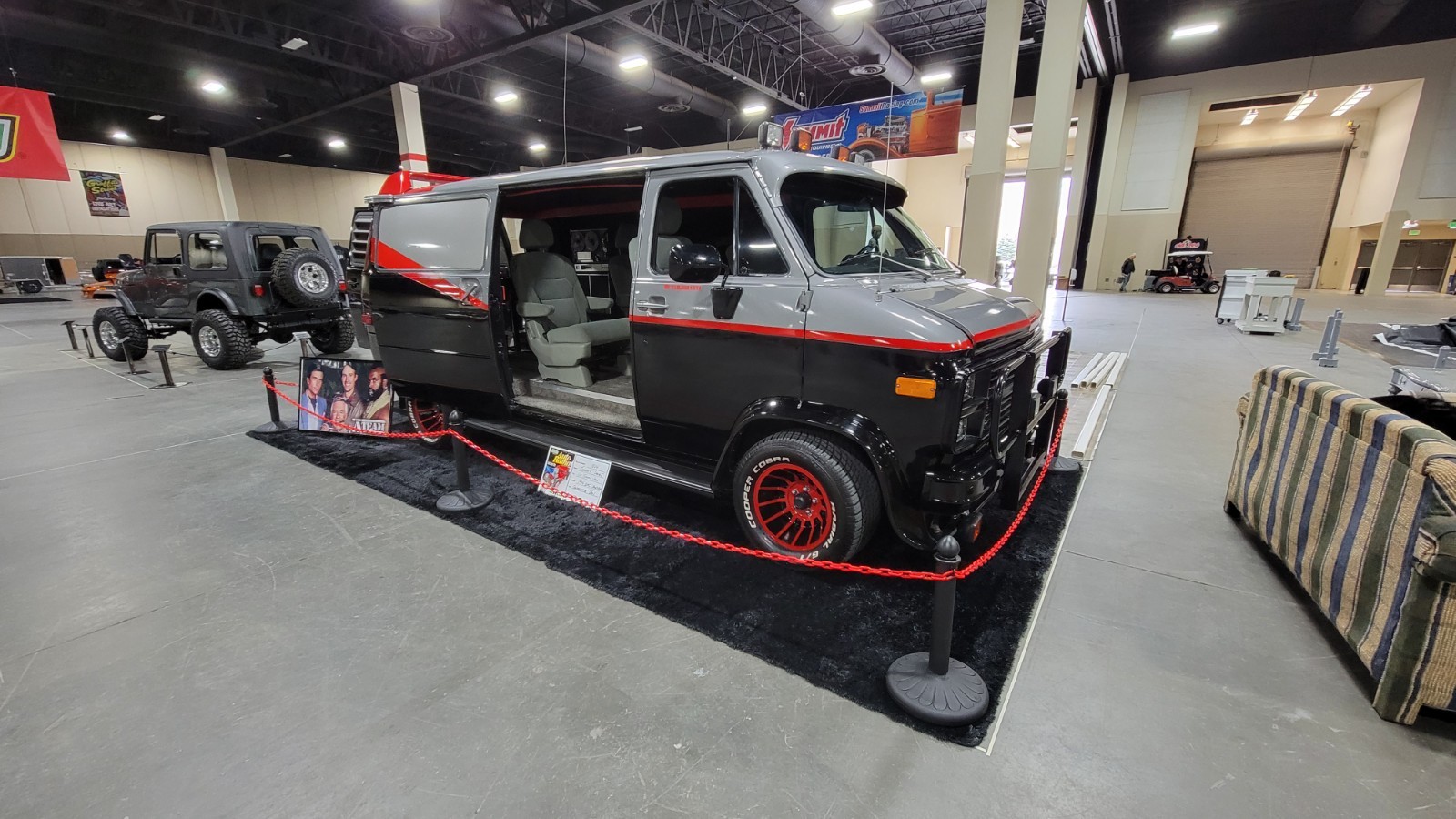 Chevrolet-G20-Van-1984-Standard-Passenger-Van-38