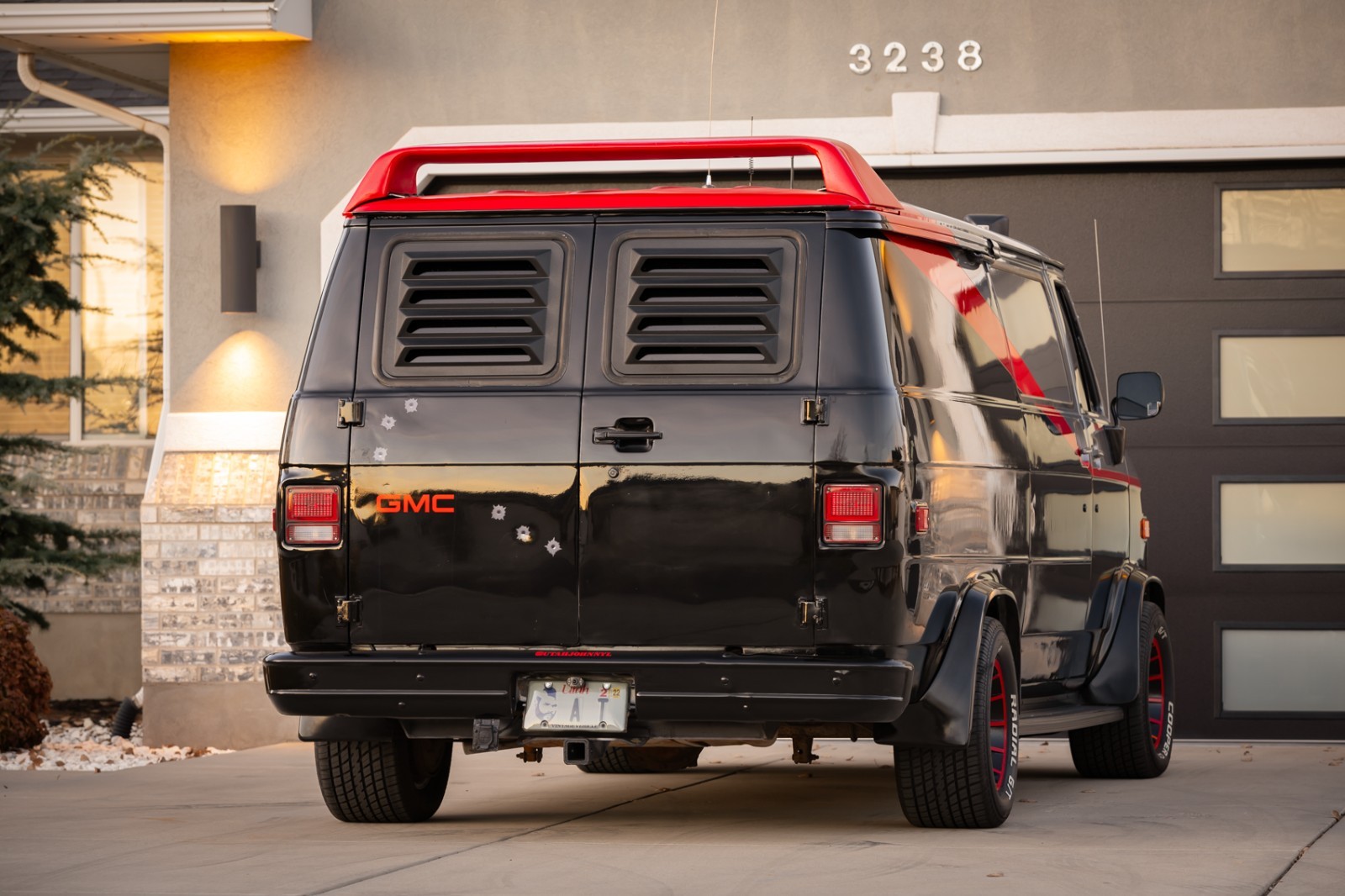 Chevrolet-G20-Van-1984-Standard-Passenger-Van-8
