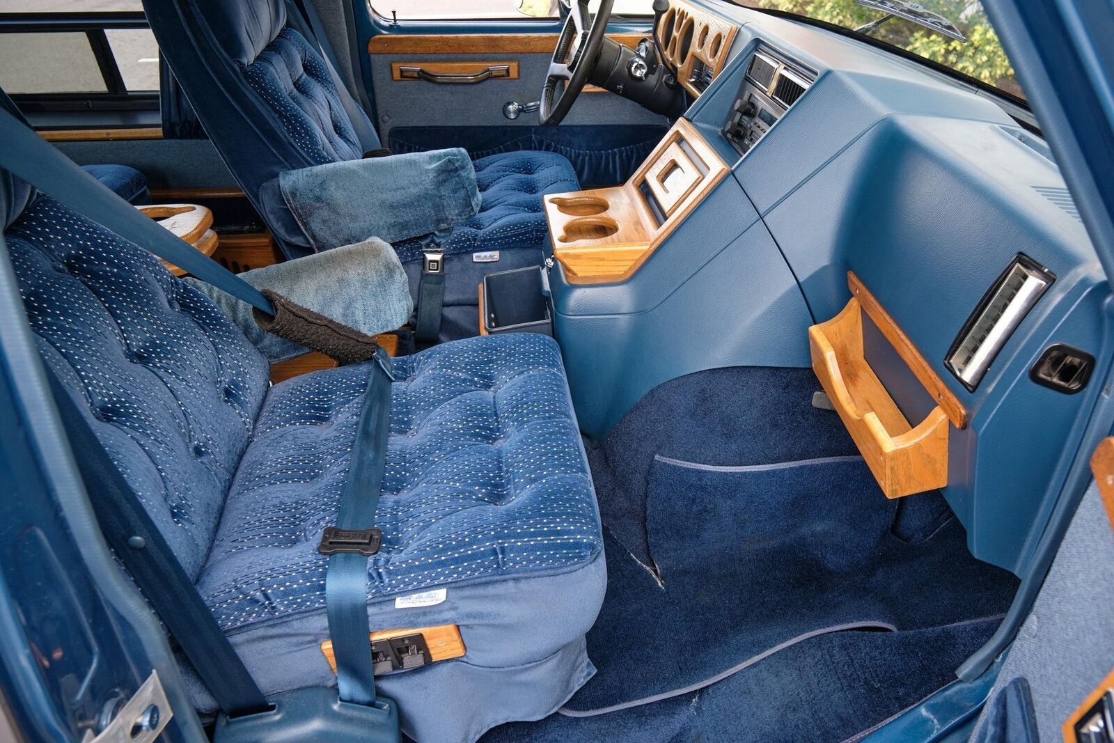 Chevrolet-G20-Van-1990-Van-10