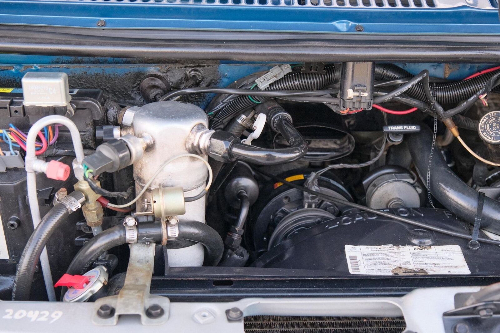 Chevrolet-G20-Van-1990-Van-14