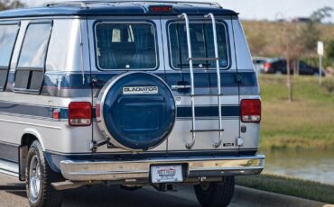 Chevrolet-G20-Van-1990-Van-19