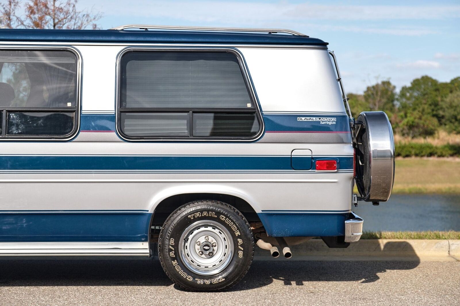 Chevrolet-G20-Van-1990-Van-20