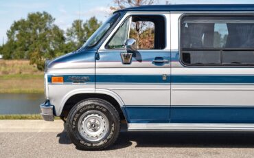 Chevrolet-G20-Van-1990-Van-21