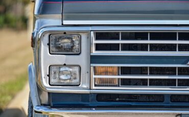 Chevrolet-G20-Van-1990-Van-24