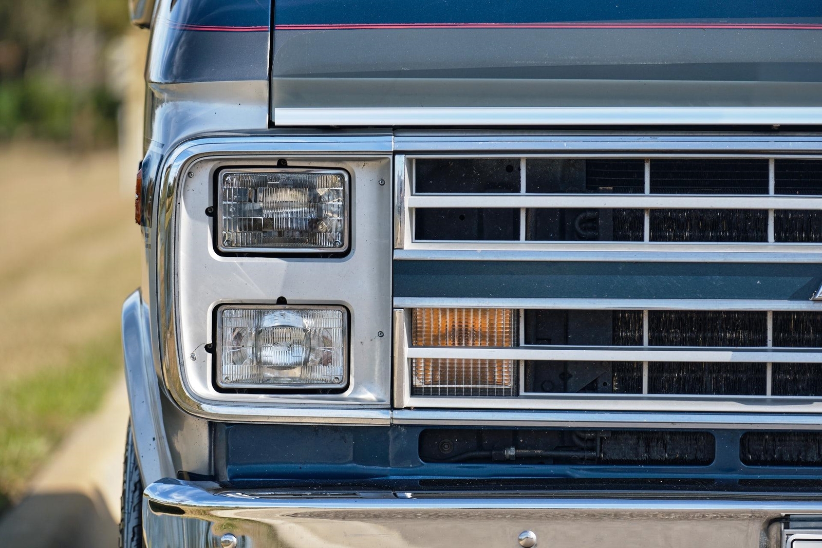 Chevrolet-G20-Van-1990-Van-24