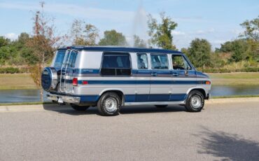 Chevrolet-G20-Van-1990-Van-30