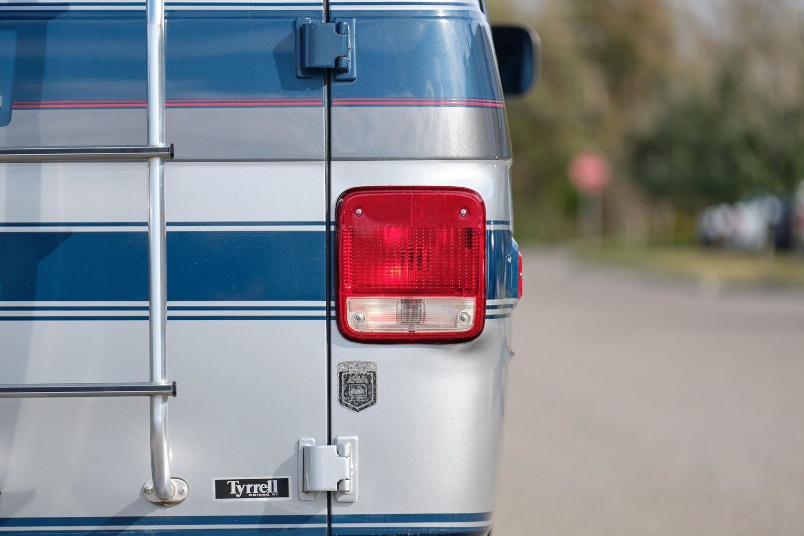 Chevrolet-G20-Van-1990-Van-37
