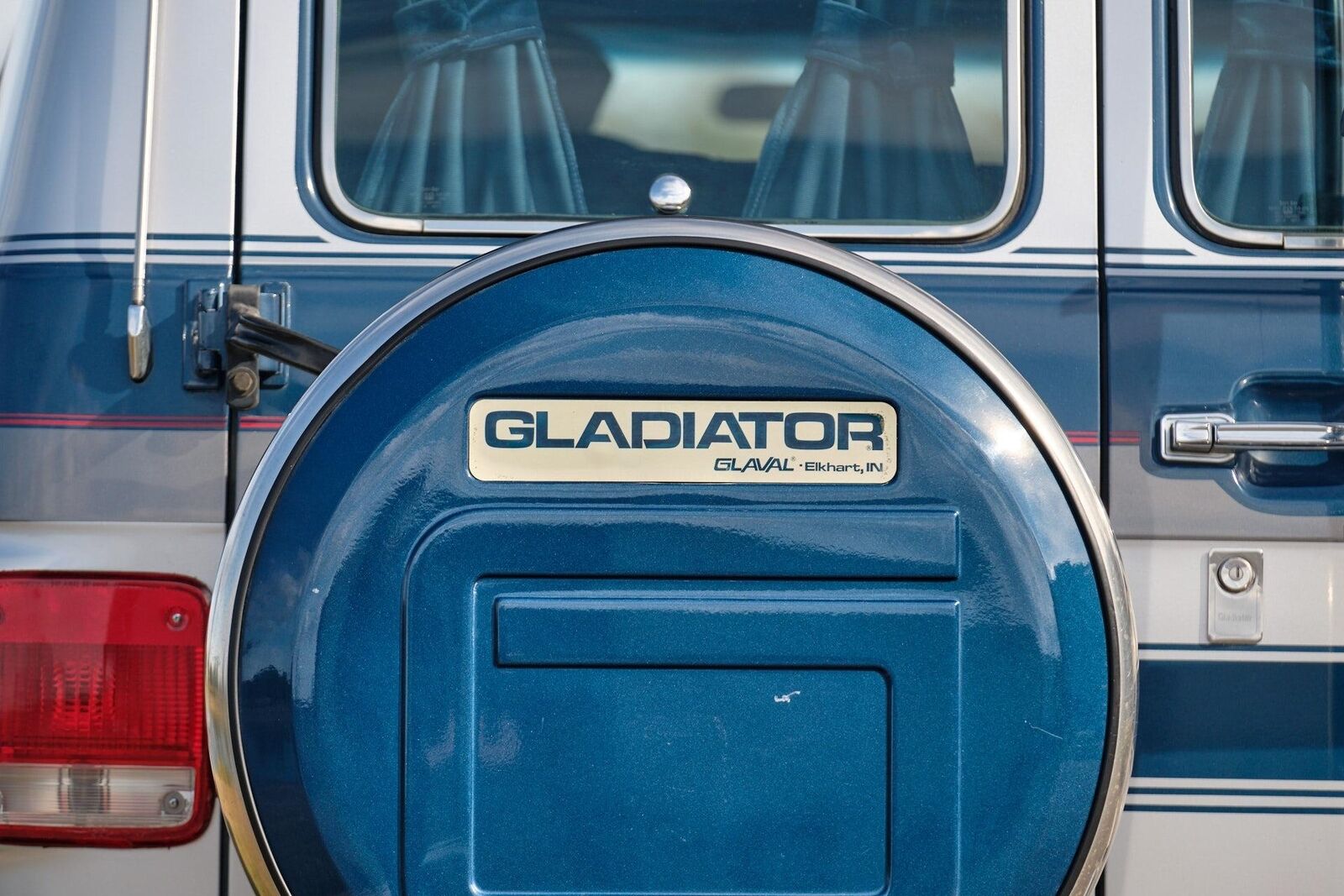 Chevrolet-G20-Van-1990-Van-39