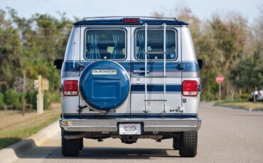 Chevrolet-G20-Van-1990-Van-4