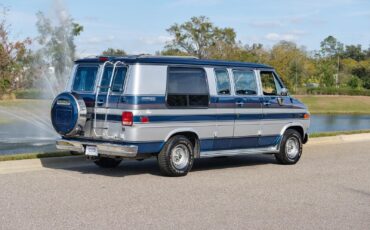 Chevrolet-G20-Van-1990-Van-5