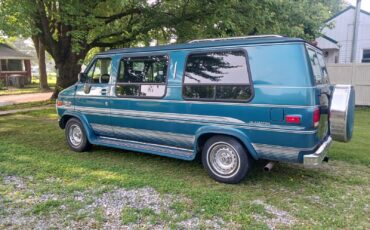 Chevrolet-G20-Van-1994-Standard-Passenger-Van-1