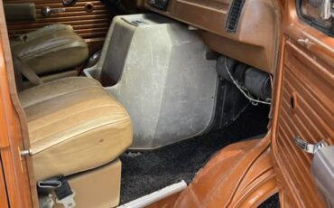 Chevrolet-G20-van-1976-orange-16