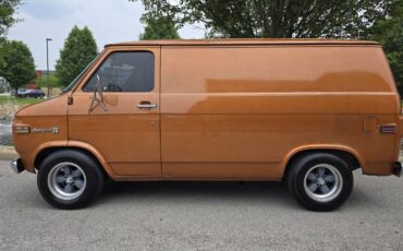 Chevrolet-G20-van-1976-orange-6