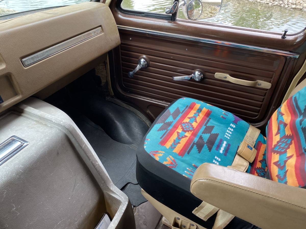 Chevrolet-G20-van-1977-brown-13