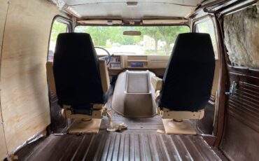 Chevrolet-G20-van-1977-brown-14