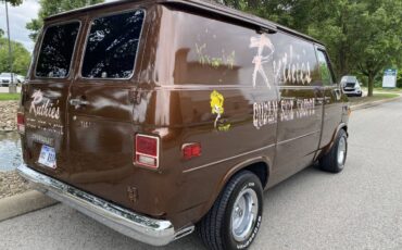 Chevrolet-G20-van-1977-brown-4