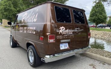 Chevrolet-G20-van-1977-brown-6