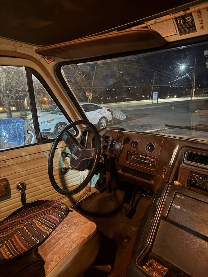 Chevrolet-G30-1985-8