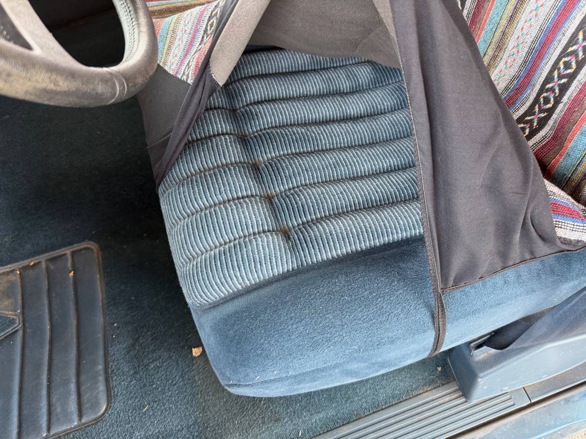 Chevrolet-Gmt-400-12-ton-nominal-1992-grey-17