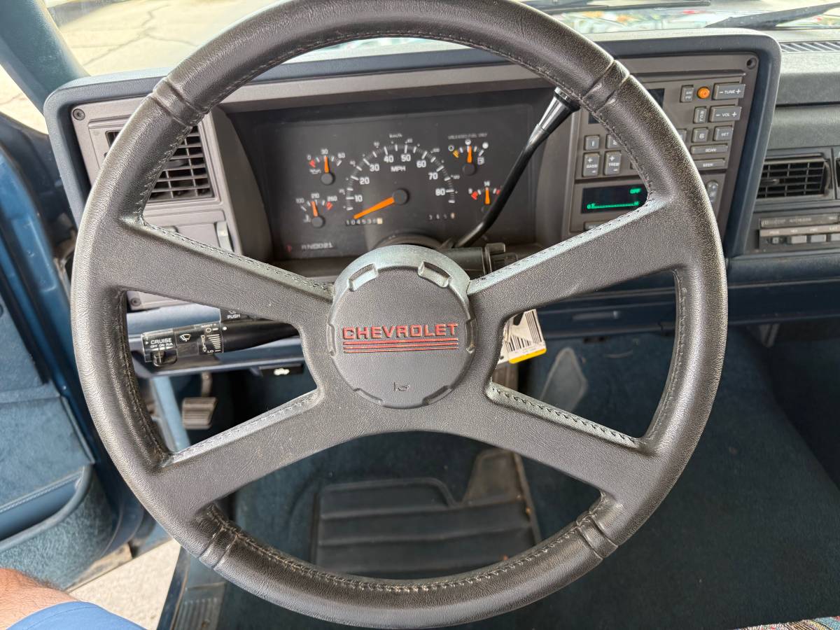 Chevrolet-Gmt-400-12-ton-nominal-1992-grey-18
