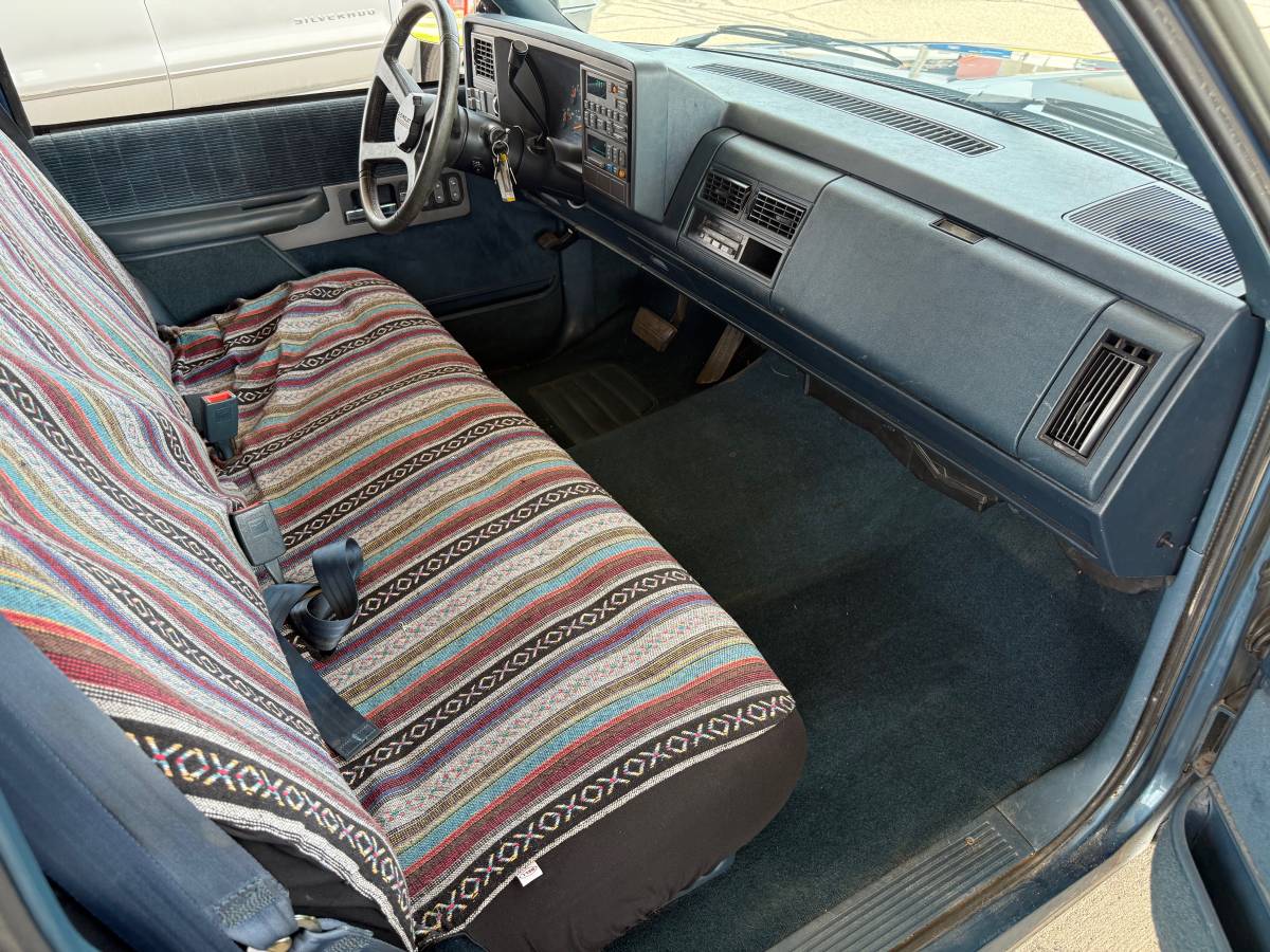 Chevrolet-Gmt-400-12-ton-nominal-1992-grey-20