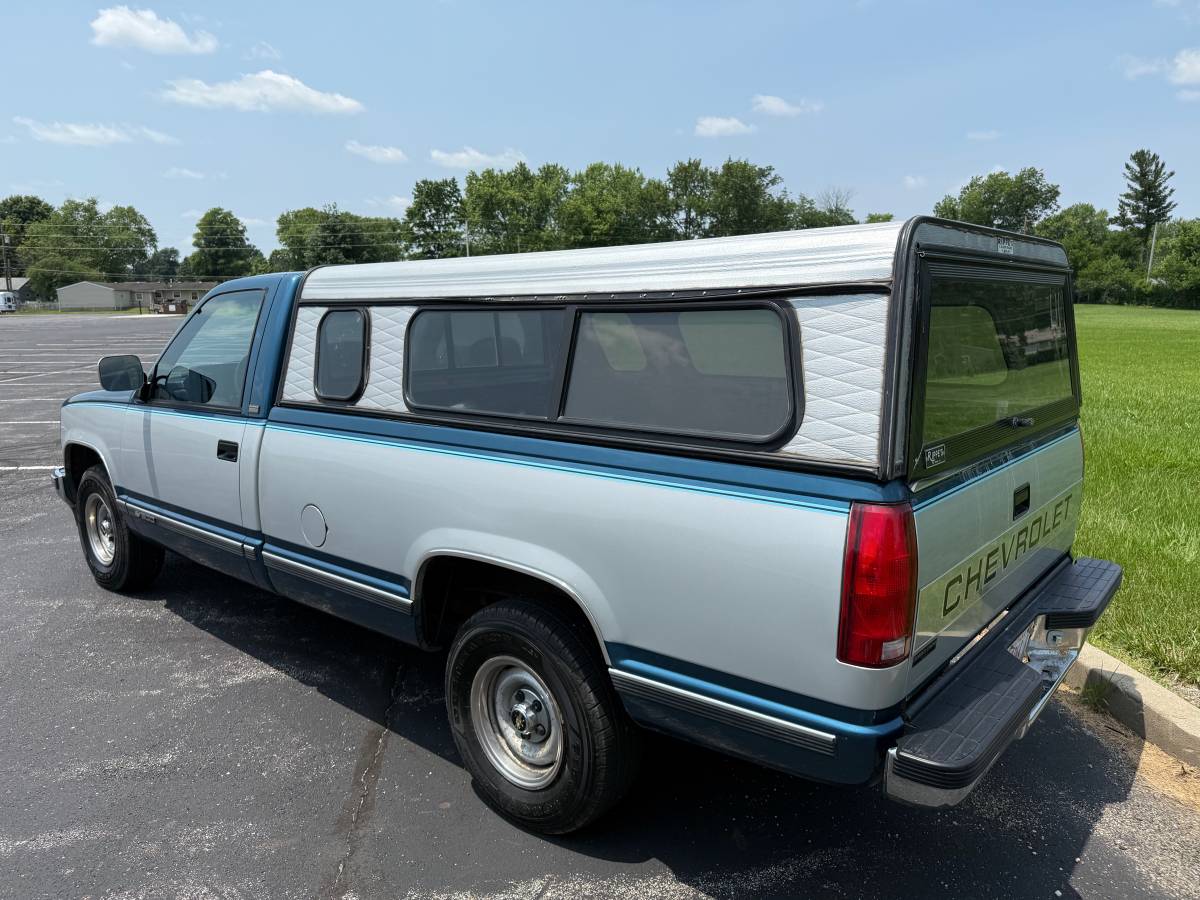 Chevrolet-Gmt-400-12-ton-nominal-1992-grey-3