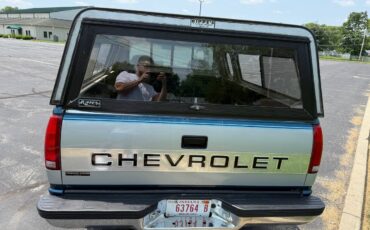 Chevrolet-Gmt-400-12-ton-nominal-1992-grey-4