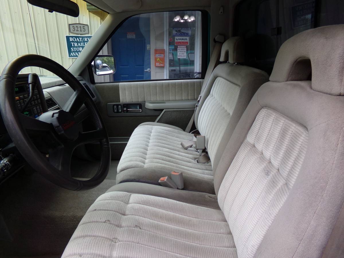 Chevrolet-Gmt-400-12-ton-nominal-1994-green-11